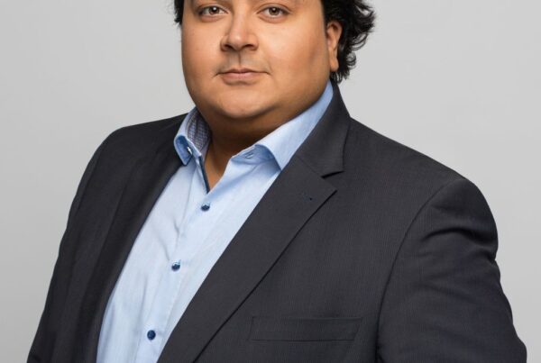 Headshot of Michel Dayanithi, tax lawyer and founding partner at Syntaxe in Paris